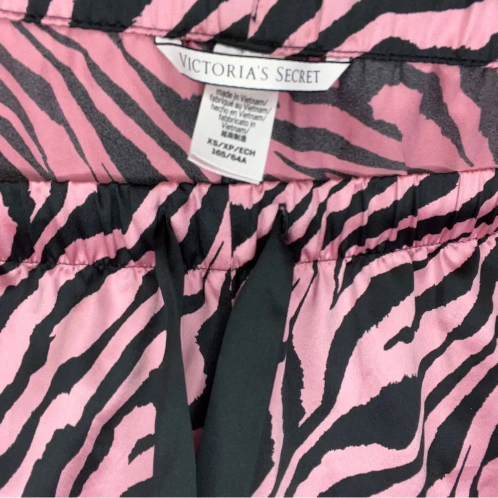 SOLD Mcbling Zebra pajama pants - Picture 4 of 4